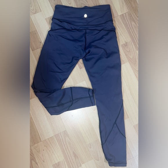 Authentic Lululemon Plum Legging - Picture 4 of 4